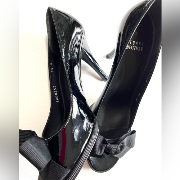 STUART WEITZMAN patent leather bow accents pump - Picture 3 of 11
